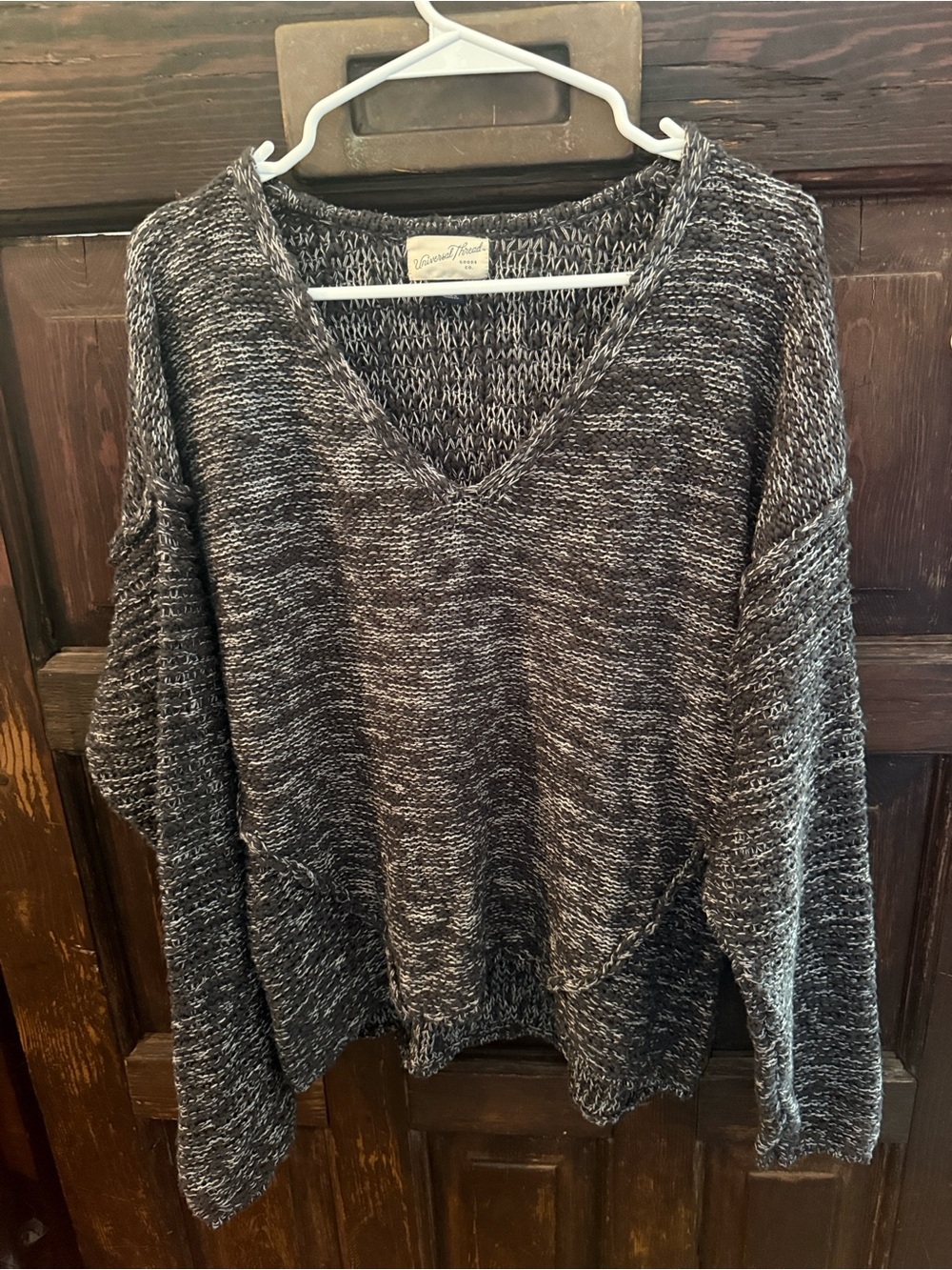 Universal Thread Charcoal Marled V-Neck Pullover